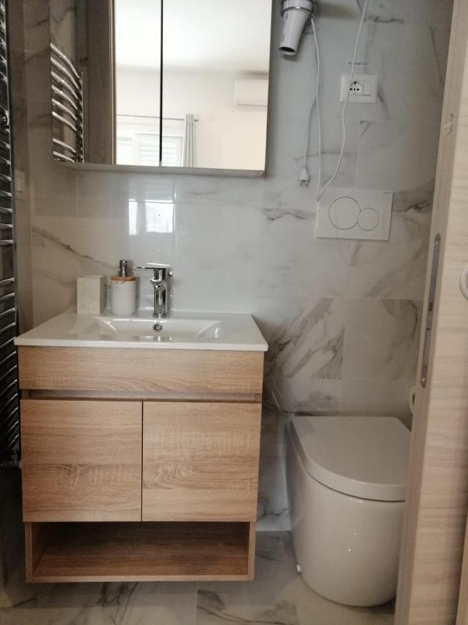 Delcicer Casa Vacanze O Camera Privata غالاتينا المظهر الخارجي الصورة